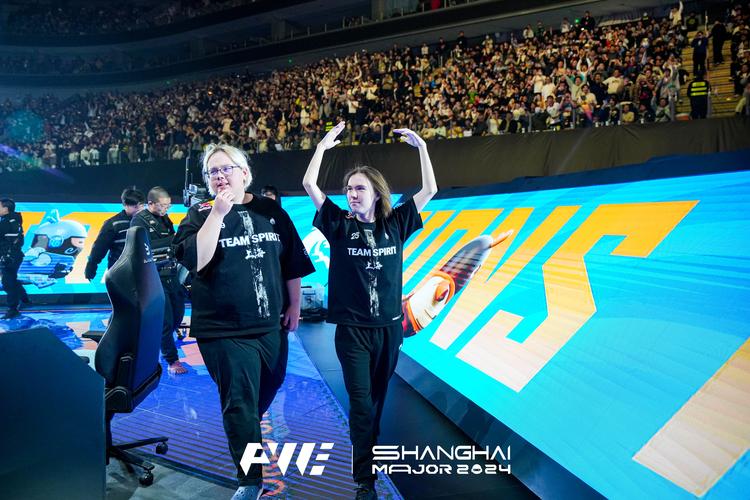 B8 , NiP, 和 Fnatic 晋级 StarLadder 布达佩斯 Major 2025 第二阶段